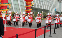青島鼓樂(lè)隊(duì)伴奏演出的晚會(huì)照片